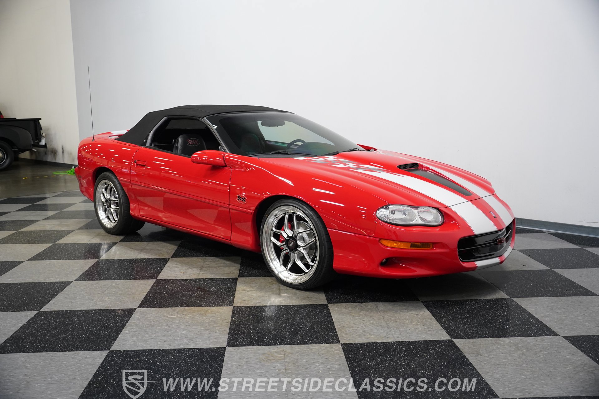Used 2002 Chevrolet Camaro Z28 w/ SS Performance/Appearance Pkg RWD image 16