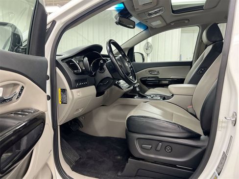Used 2020 Kia Sedona SX image 20