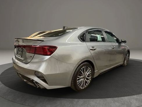 Used 2023 Kia Forte GT-Line w/ GT-Line Premium Package FWD image 8