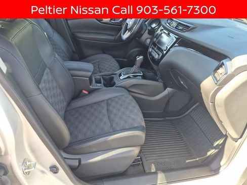 Certified 2022 Nissan Rogue Sport SV w/ Technology Package AWD/4WD image 10