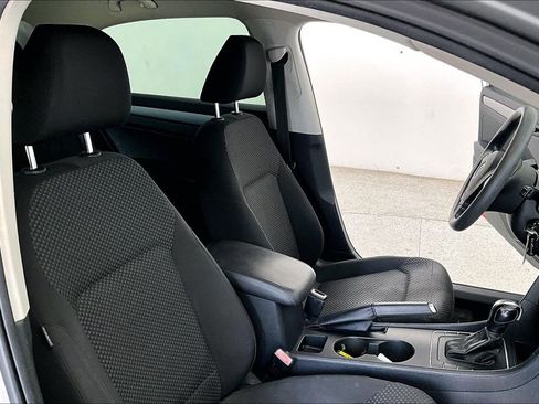 Used 2013 Volkswagen Passat 2.5 S image 11