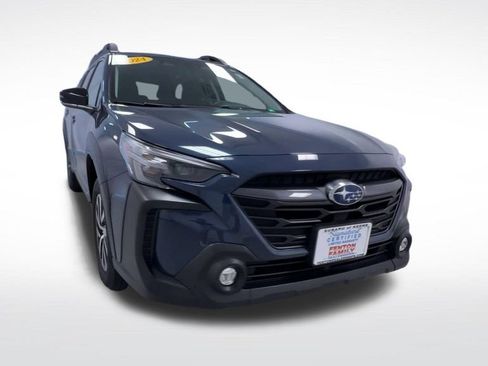 Used 2024 Subaru Outback Premium AWD/4WD image 2