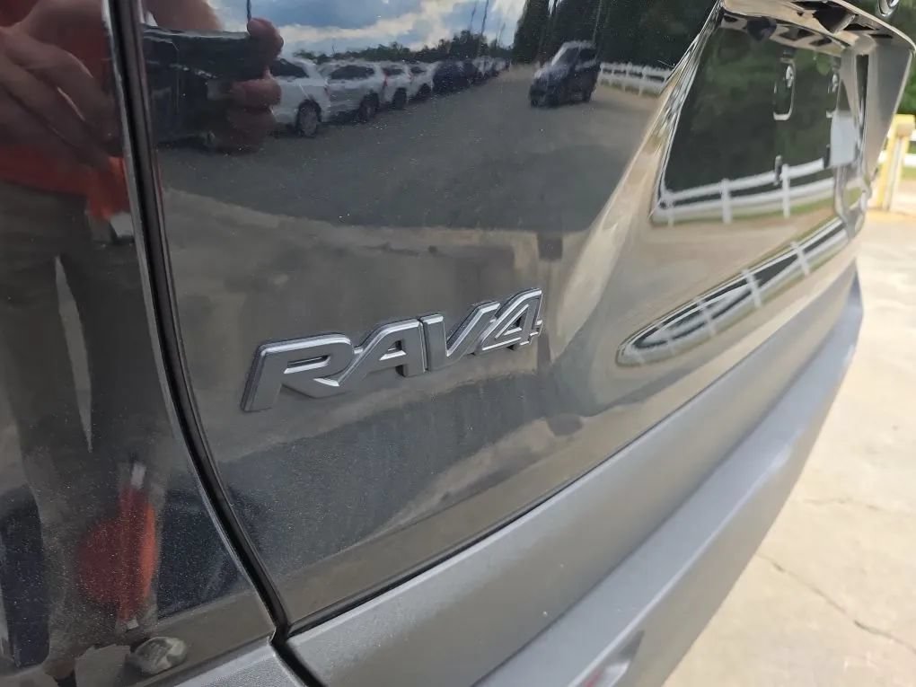 Used 2021 Toyota RAV4 XLE Premium AWD/4WD image 12