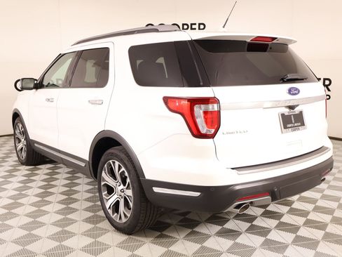 Used 2019 Ford Explorer Limited w/ Limited Luxury Package FWD image 26