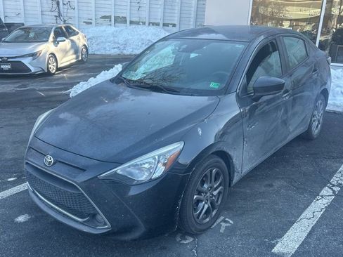 Used 2019 Toyota Yaris LE image 1