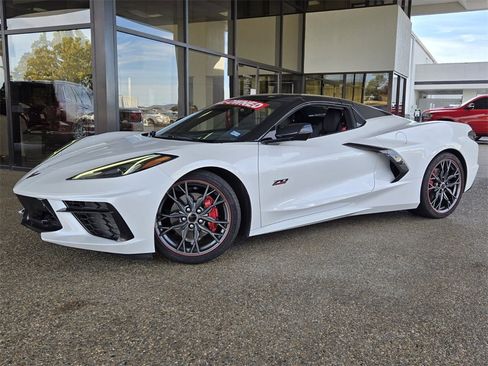 Used 2023 Chevrolet Corvette Stingray image 1