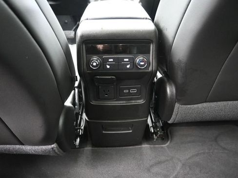 Used 2023 GMC Acadia Denali w/ Denali Technology Package image 27