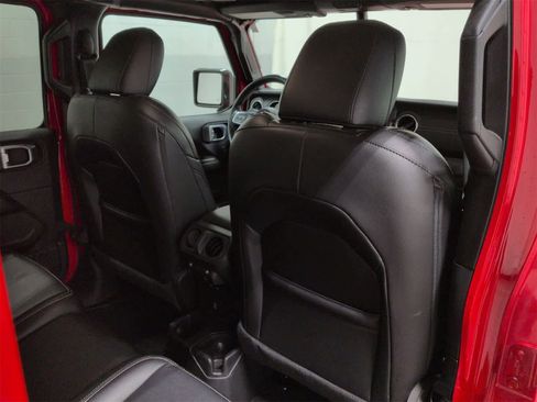 Certified 2021 Jeep Gladiator Overland w/ Popular Equipment Package image 19