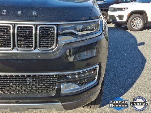 Certified 2022 Jeep Wagoneer Series III w/ Premium Group I image 9