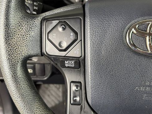 Used 2018 Toyota Tacoma SR image 24