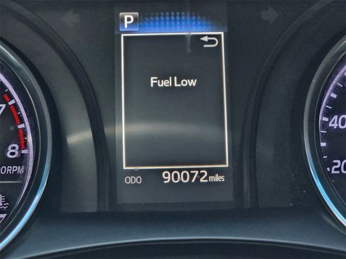 Used 2020 Toyota Camry SE image 22