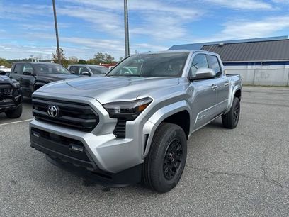 New 2025 Toyota Tacoma SR5