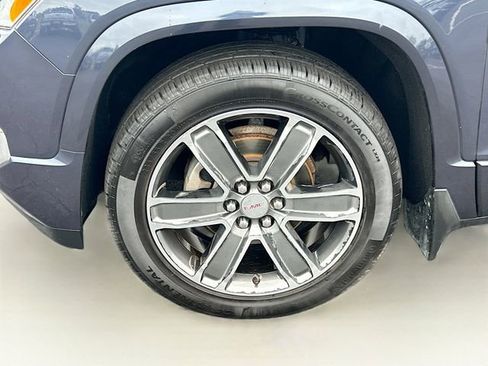 Used 2019 GMC Acadia Denali w/ Technology Package AWD/4WD image 39