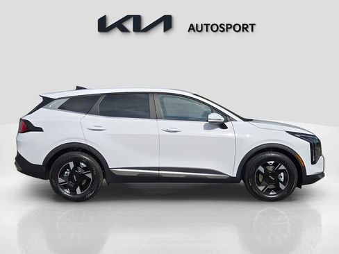 New 2026 Kia Sportage LX image 7