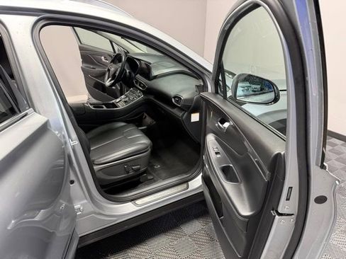 Used 2023 Hyundai Santa Fe SEL Premium image 17