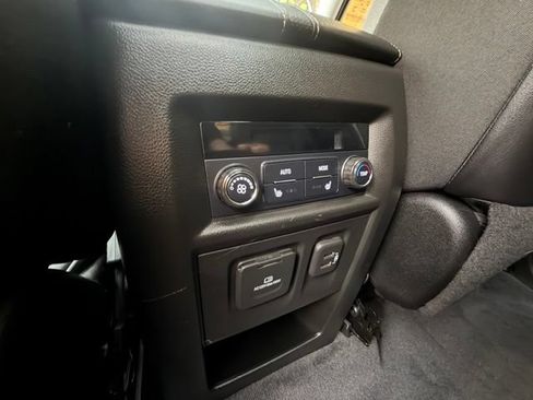 Used 2021 Chevrolet Traverse High Country w/ LPO, Floor Liner Package AWD/4WD image 34