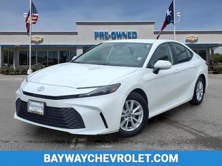 Used 2025 Toyota Camry LE FWD video 1