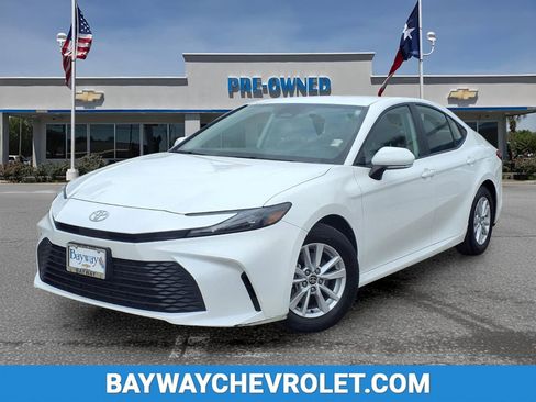 Used 2025 Toyota Camry LE FWD image 1