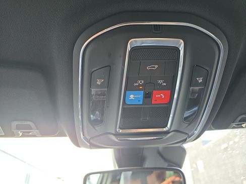 Used 2023 Jeep Grand Cherokee Altitude AWD/4WD image 25