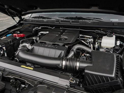 New 2026 Nissan Frontier SV AWD/4WD image 7
