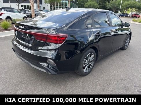 Certified 2023 Kia Forte LXS FWD image 5