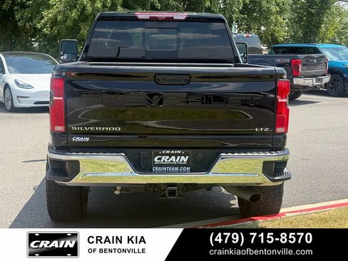 Used 2024 Chevrolet Silverado 2500 LTZ w/ LTZ Premium Package AWD/4WD image 6
