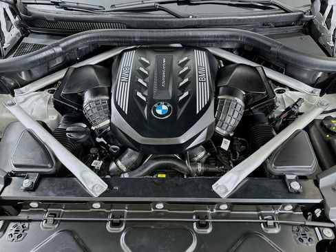 Used 2022 BMW X6 M50i w/ Executive Package AWD/4WD image 32