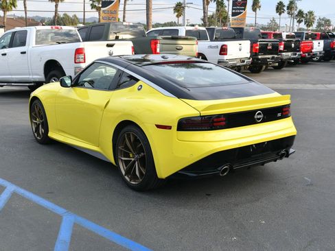 Used 2023 Nissan Z w/ Floor Mat Package (L93) RWD image 5