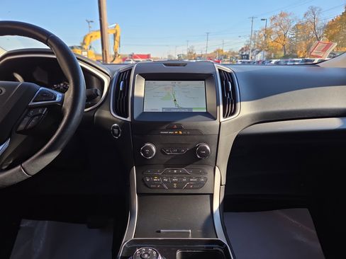 Used 2020 Ford Edge SEL w/ Convenience Package image 24