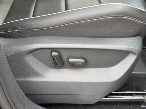 Used 2022 Volkswagen Tiguan SEL R-Line image 25