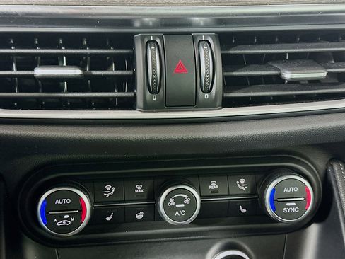 Used 2022 Alfa Romeo Stelvio Ti image 24