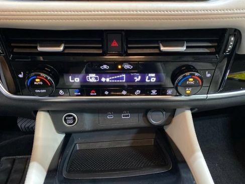 Certified 2023 Nissan Rogue SL w/ SL Premium Package AWD/4WD image 19
