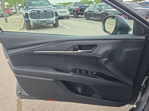 Used 2026 Toyota Camry SE w/ Convenience Package image 27