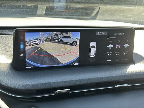 Used 2023 Genesis GV70 2.5T w/ Select Package AWD/4WD image 21