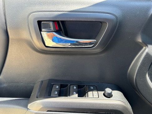 Used 2022 Toyota Tacoma TRD Sport AWD/4WD image 13