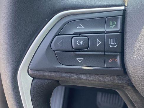 New 2025 Jeep Grand Cherokee L Limited w/ Luxury Tech Group II image 18