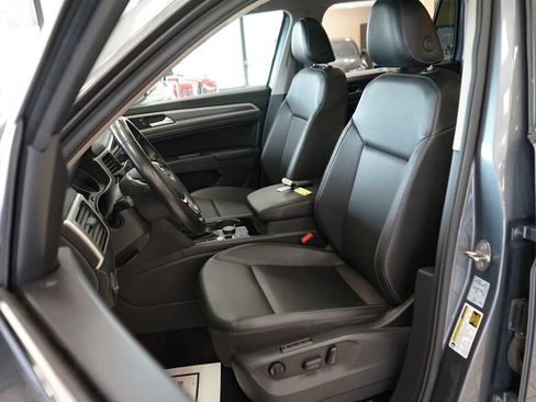 Used 2018 Volkswagen Atlas SEL AWD/4WD image 2