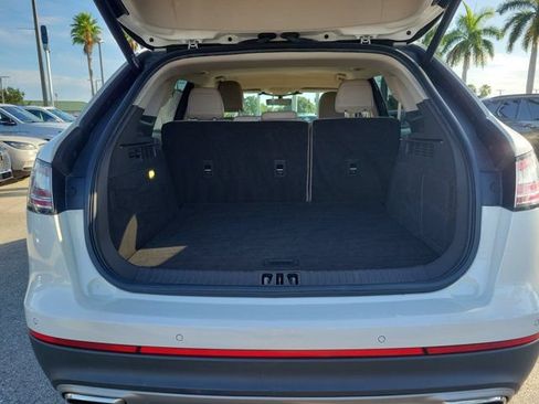 Certified 2022 Lincoln Nautilus FWD w/ Premium Package image 8