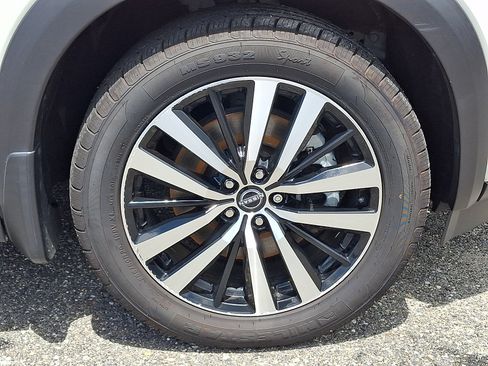 Certified 2023 Nissan Pathfinder Platinum AWD/4WD image 7