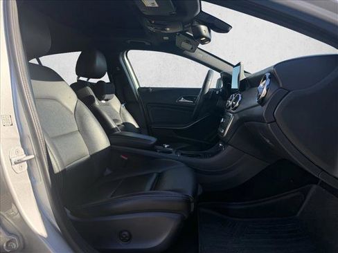 Used 2018 Mercedes-Benz GLA 250 image 19