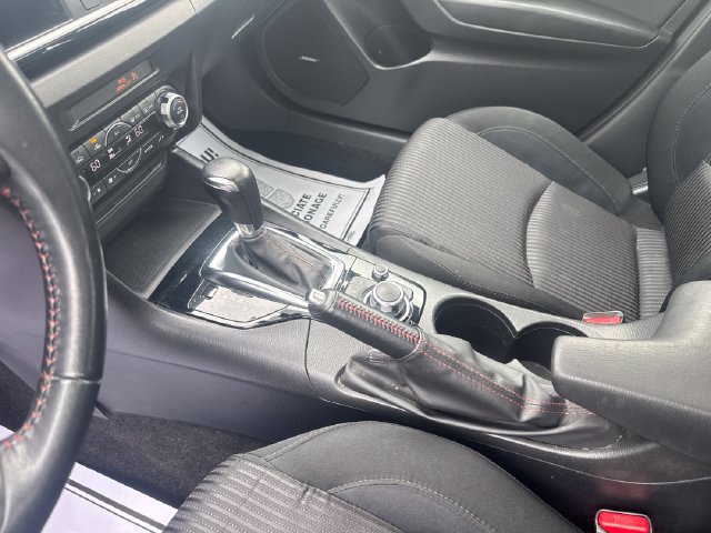 Used 2016 MAZDA MAZDA3 i Touring w/ Popular Equipment Package FWD image 25