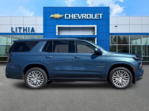 Used 2025 Chevrolet Tahoe High Country AWD/4WD image 8