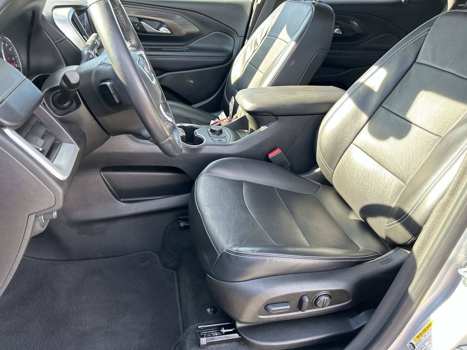 Used 2022 GMC Terrain SLT FWD image 16