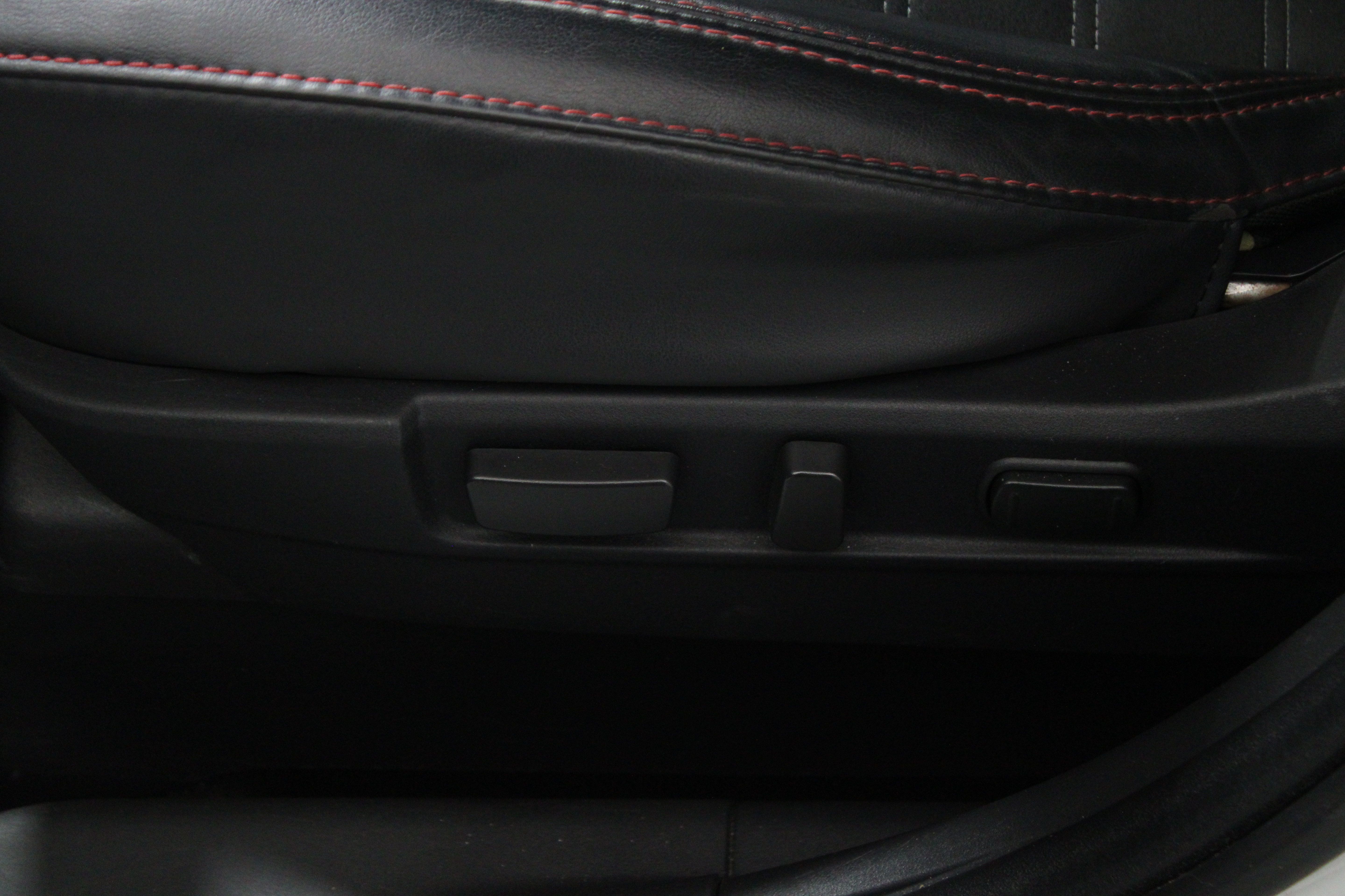 Used 2020 Mitsubishi Outlander SE FWD image 16