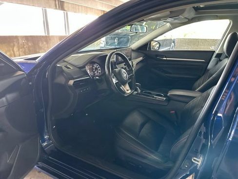 Used 2023 Nissan Altima 2.5 SR w/ SR Premium Package AWD/4WD image 5