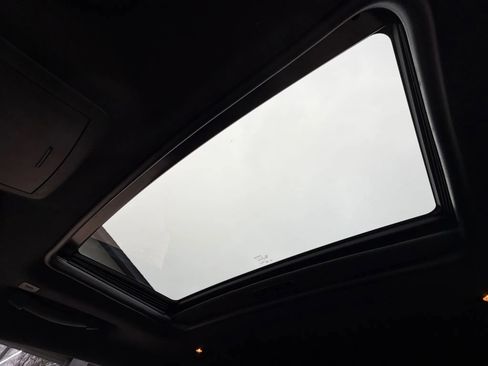 Used 2019 Dodge Challenger R/T w/ Plus Package image 29