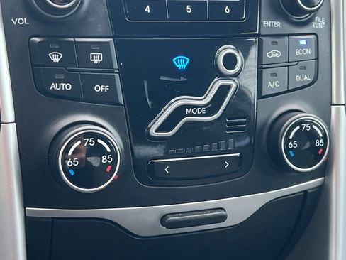 Used 2013 Hyundai Sonata Hybrid image 15