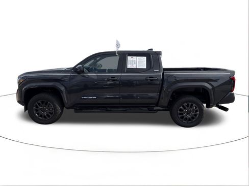 Used 2025 Toyota Tacoma SR5 image 6
