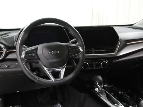 Certified 2024 Chevrolet Trax ACTIV w/ Sunroof Package image 6