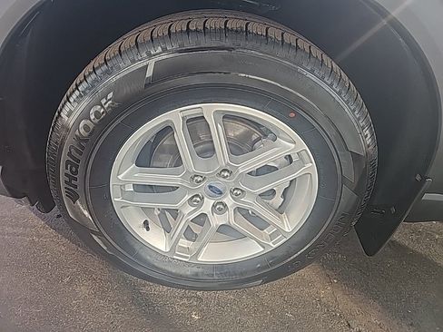 Used 2025 Ford Explorer Active image 8